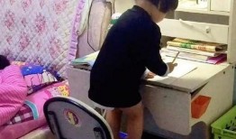 妹妹爆料哥哥做作业视频,哥哥做作业搞笑瞬间