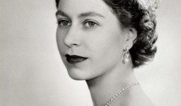 外媒爆料女王视频播放全集,全集播放内容大揭秘