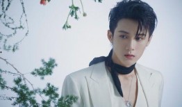 黄渤爆料檀健次视频是真的吗,黄渤爆料檀健次视频真实性揭秘